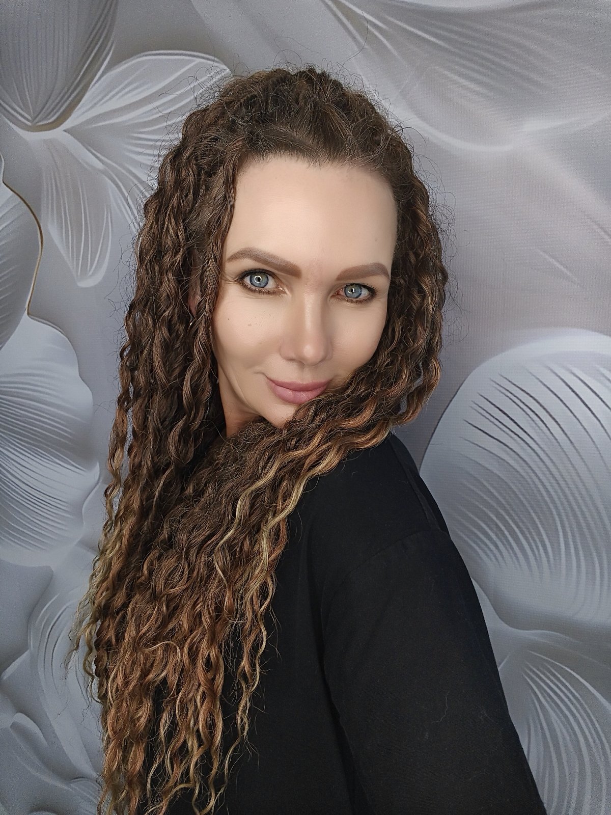 Quick indoor portrait session with ring light, multiple angles