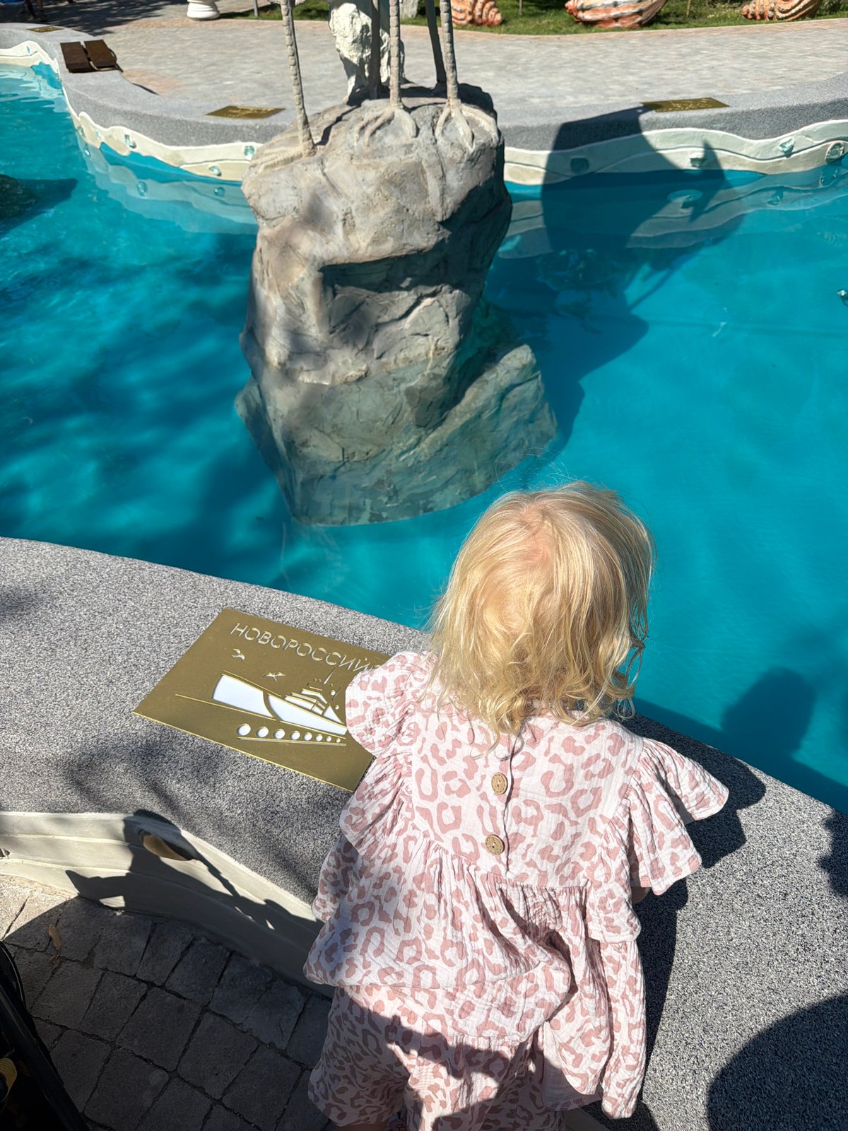 Family enjoys day of sightseeing at Sochi tourist attractions