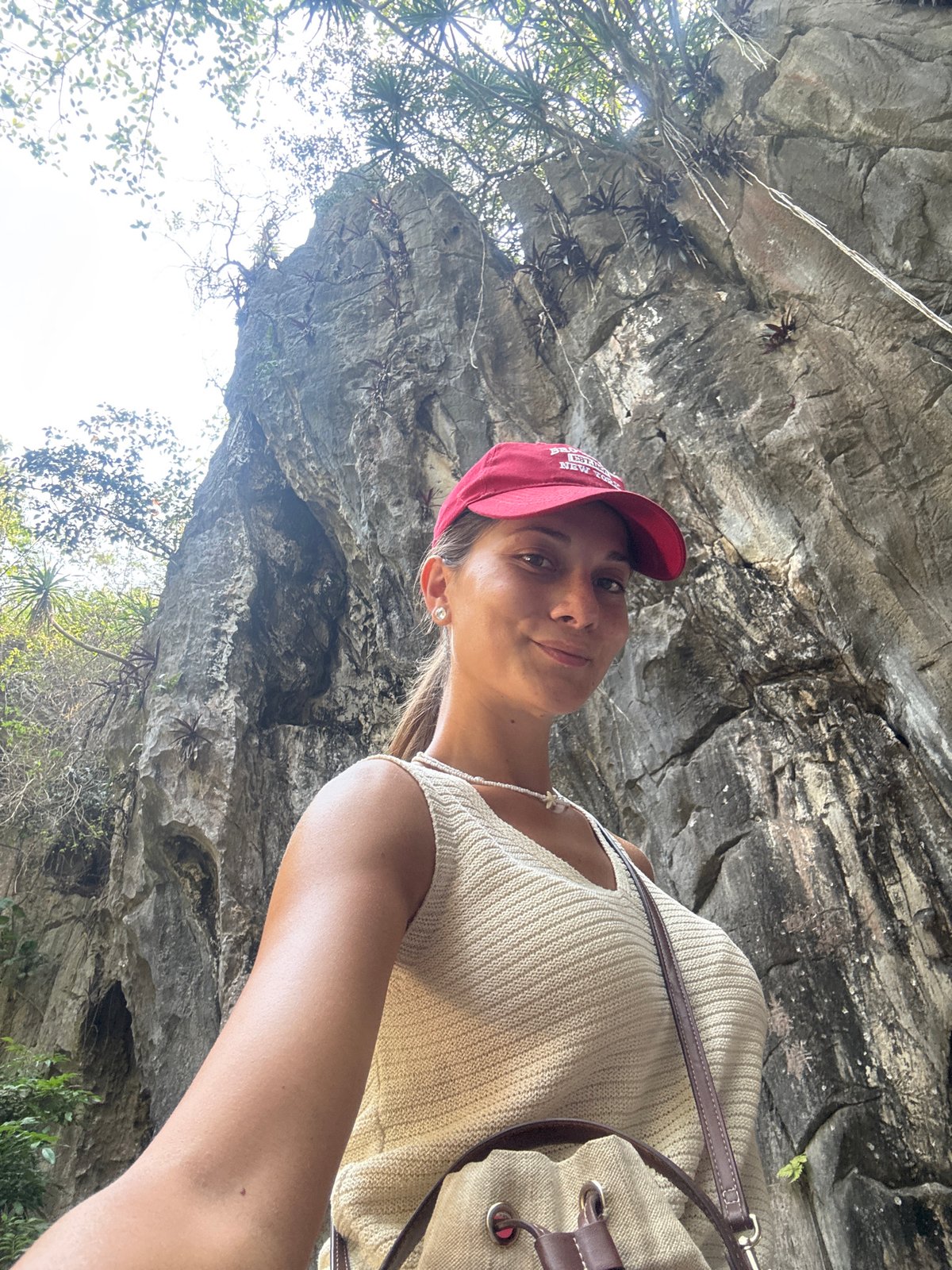 Tourist documentation of Buddhist temples and pagodas in Đà Nẵng