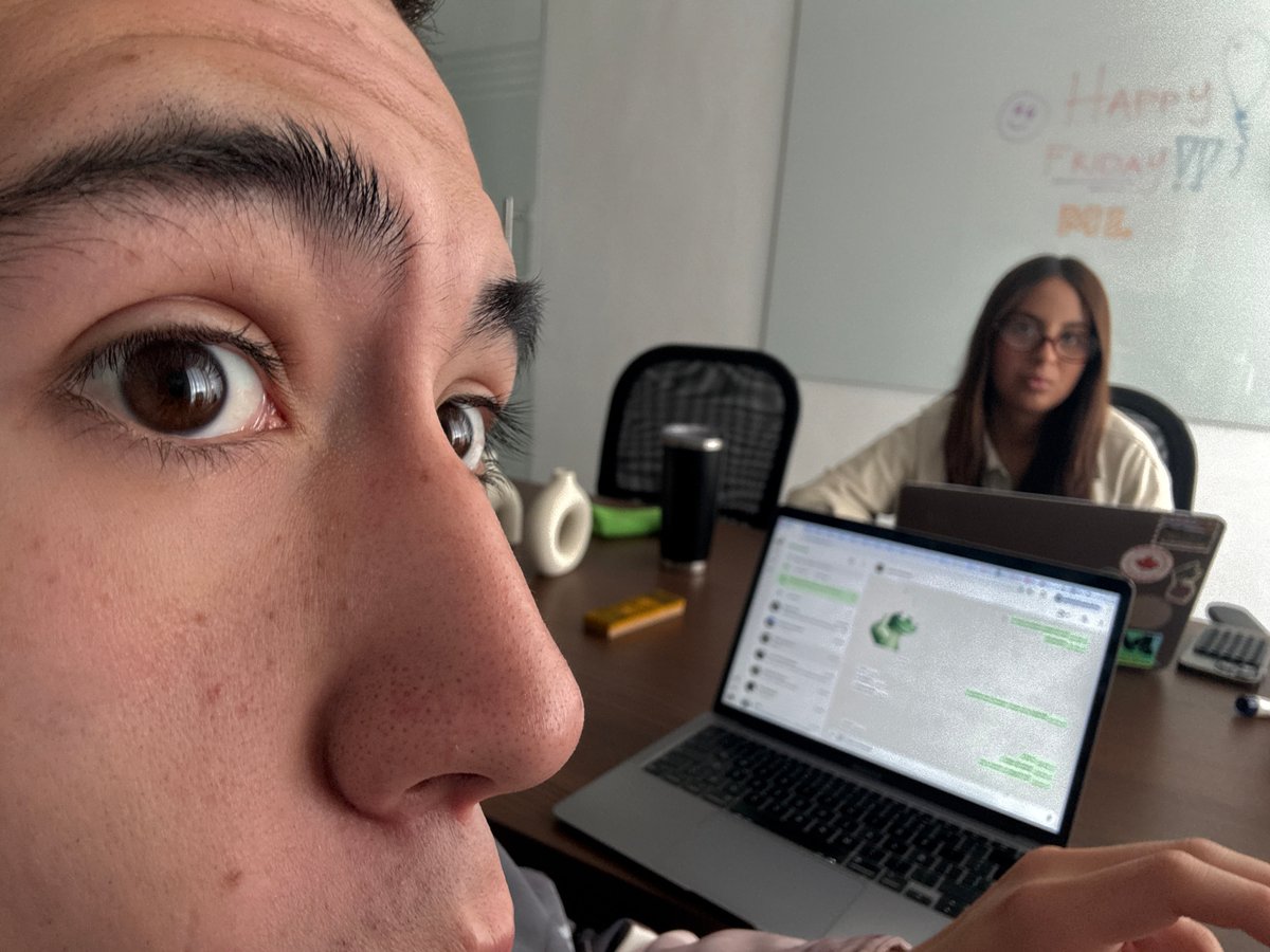 Friday afternoon office life captured in Puebla workplace