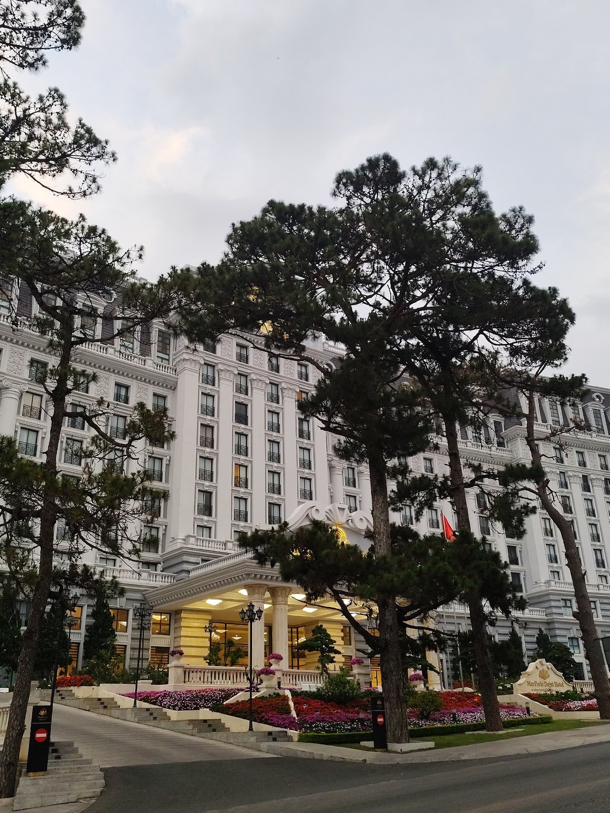 Da Lat hotels and colonial architecture documented by witnesses