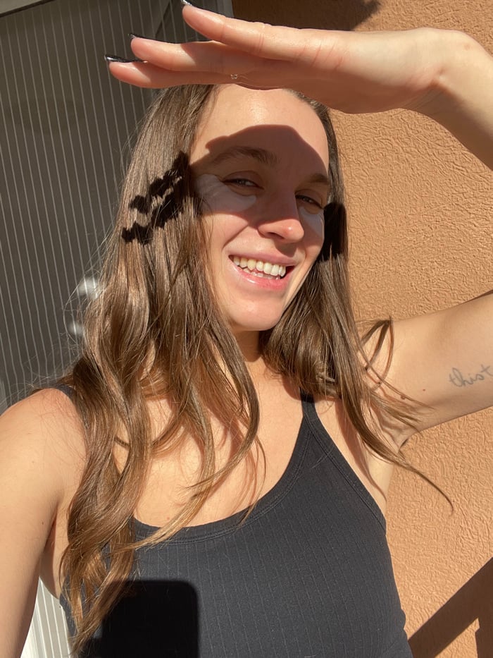 Woman documents morning in Budva with selfies, pet photos