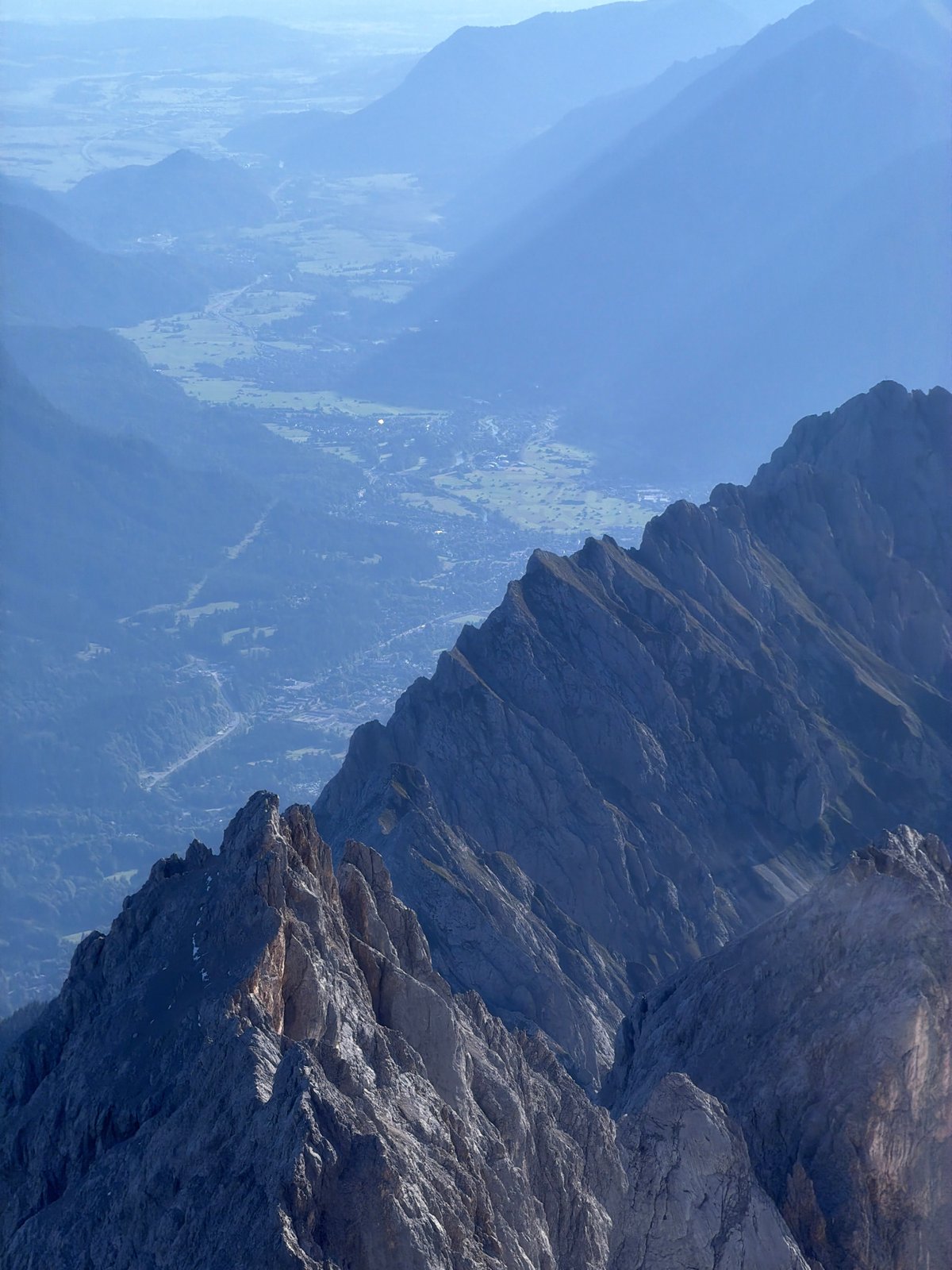 Dawn mountain photography session captures Bavarian Alps near Grainau