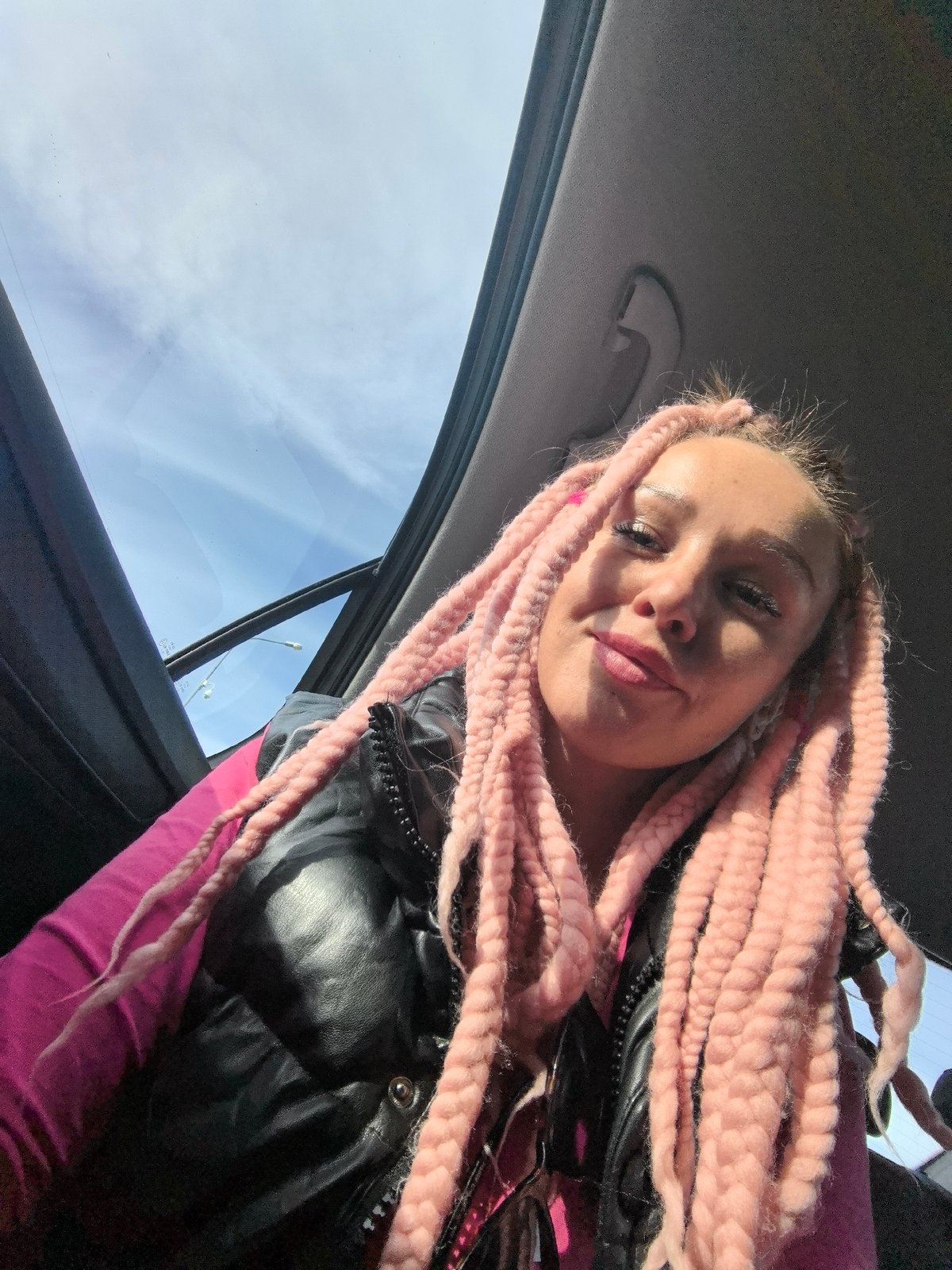 Two people spotted in car with sunroof in Chaikovsky