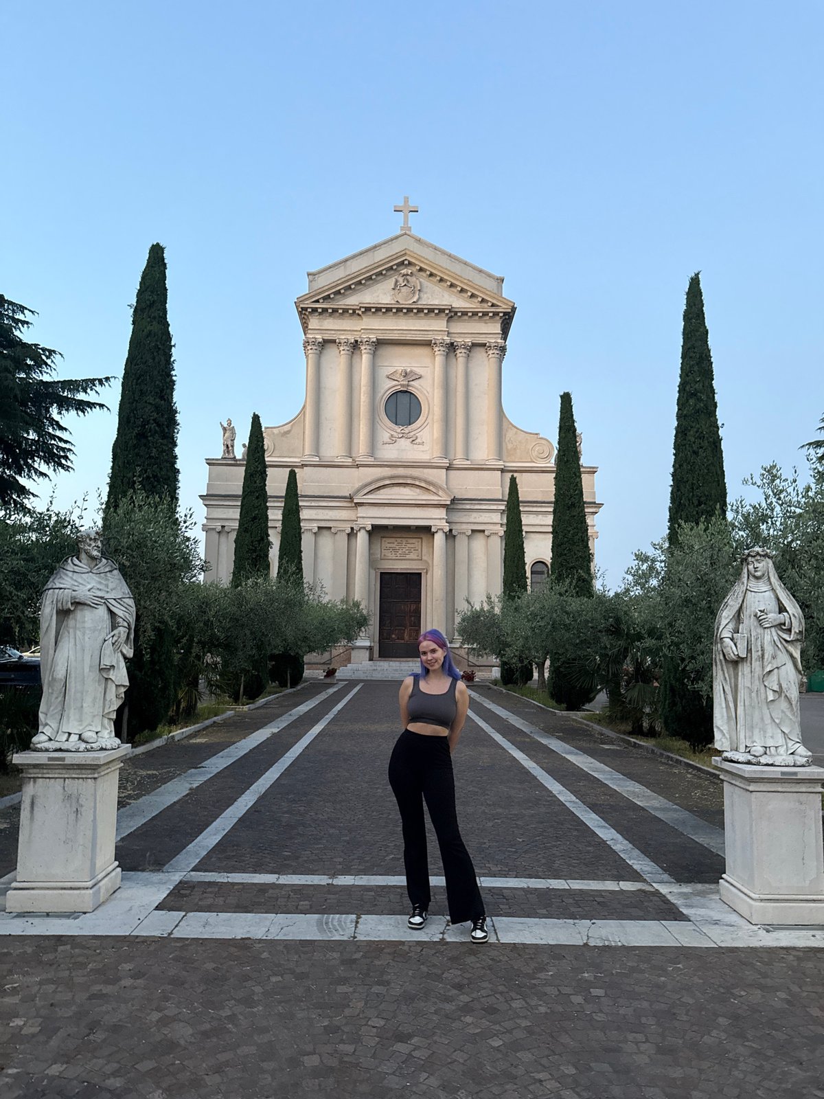 Tourist documents afternoon visit to Villafranca di Verona landmarks