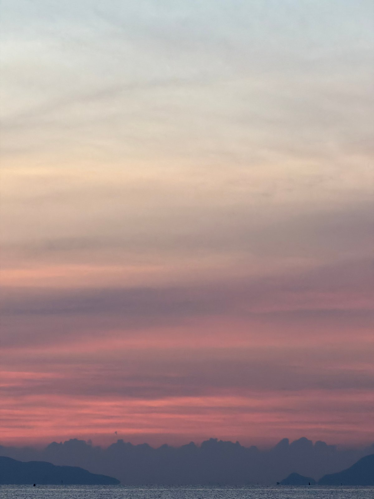 Sunset sky and sea near Hoi An, colors shifting across 13 minutes