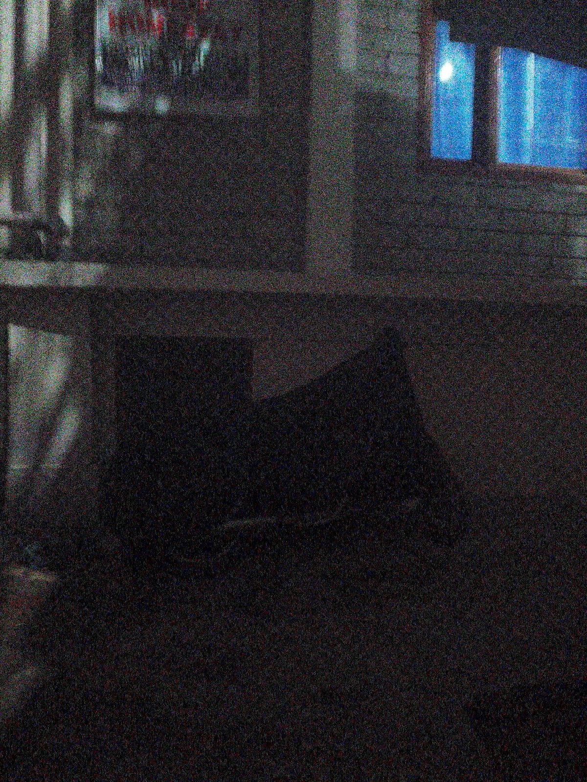 A night moving through the lanes and rooms of Vashisht