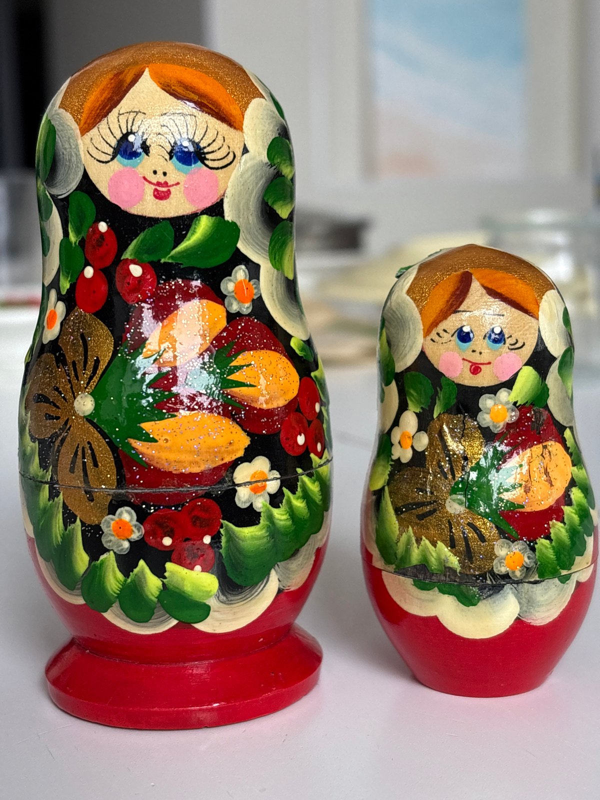 Everyday moments documented in Ulyanovsk: dolls, fog, portrait