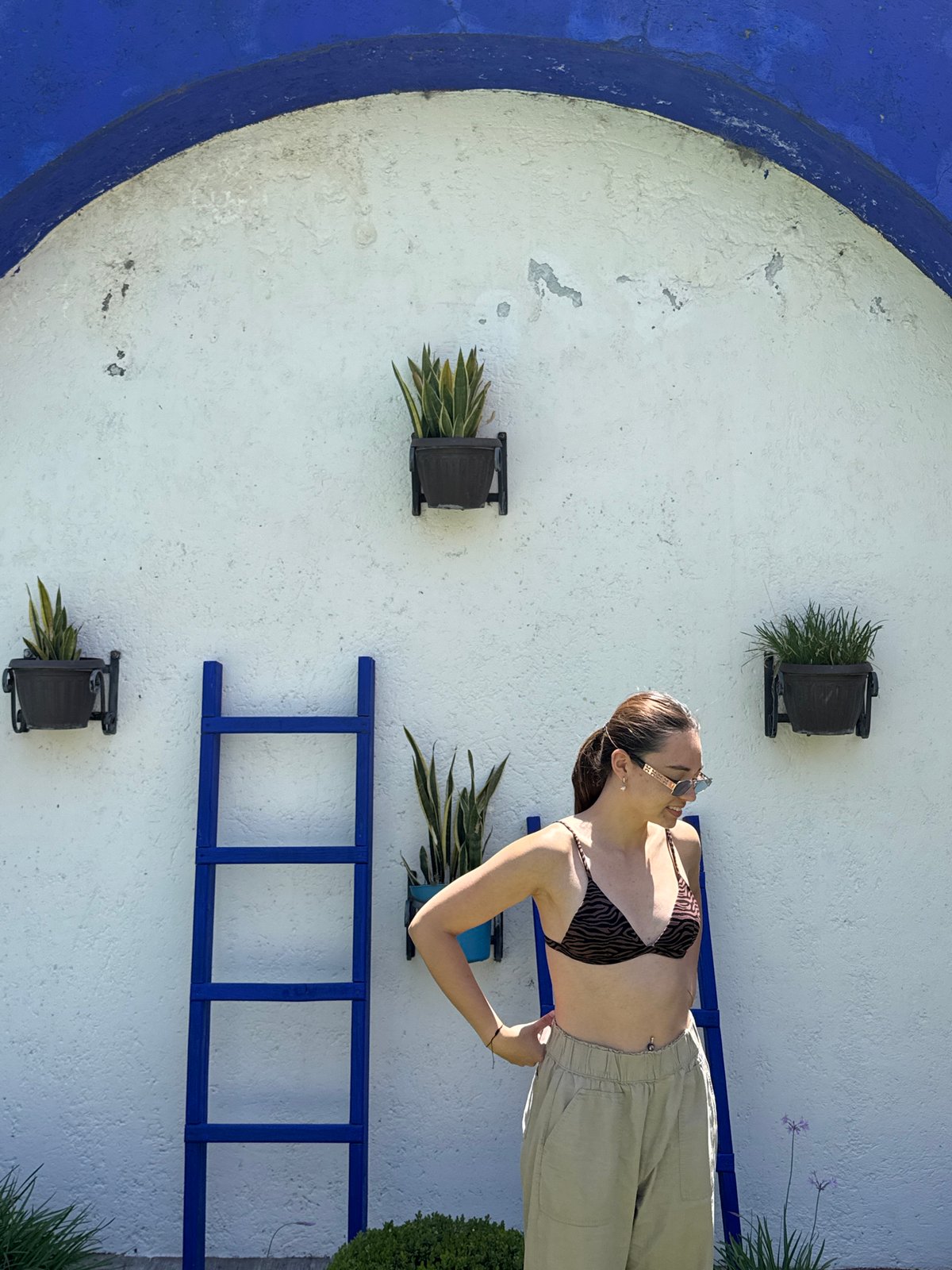 Friends gather for poolside party in Puebla backyard