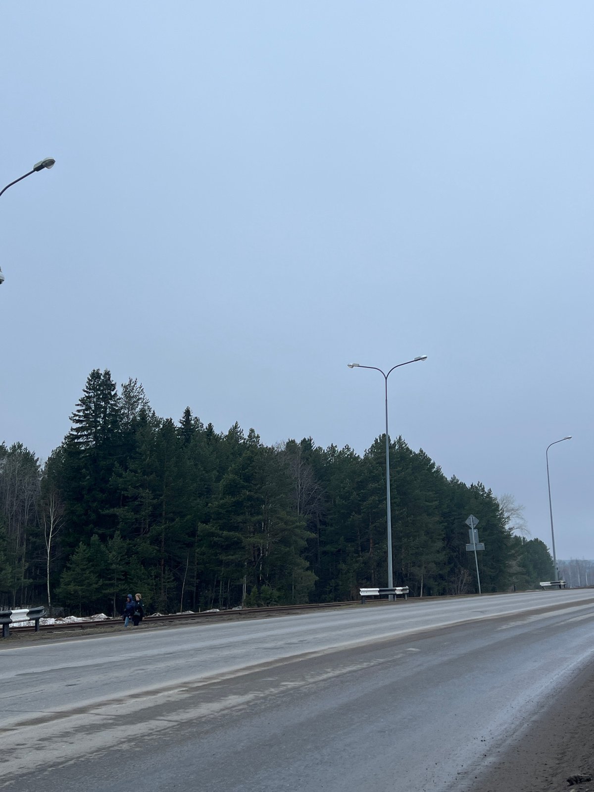 Ordinary Saturday afternoon moments documented across Chaikovsky, Russia