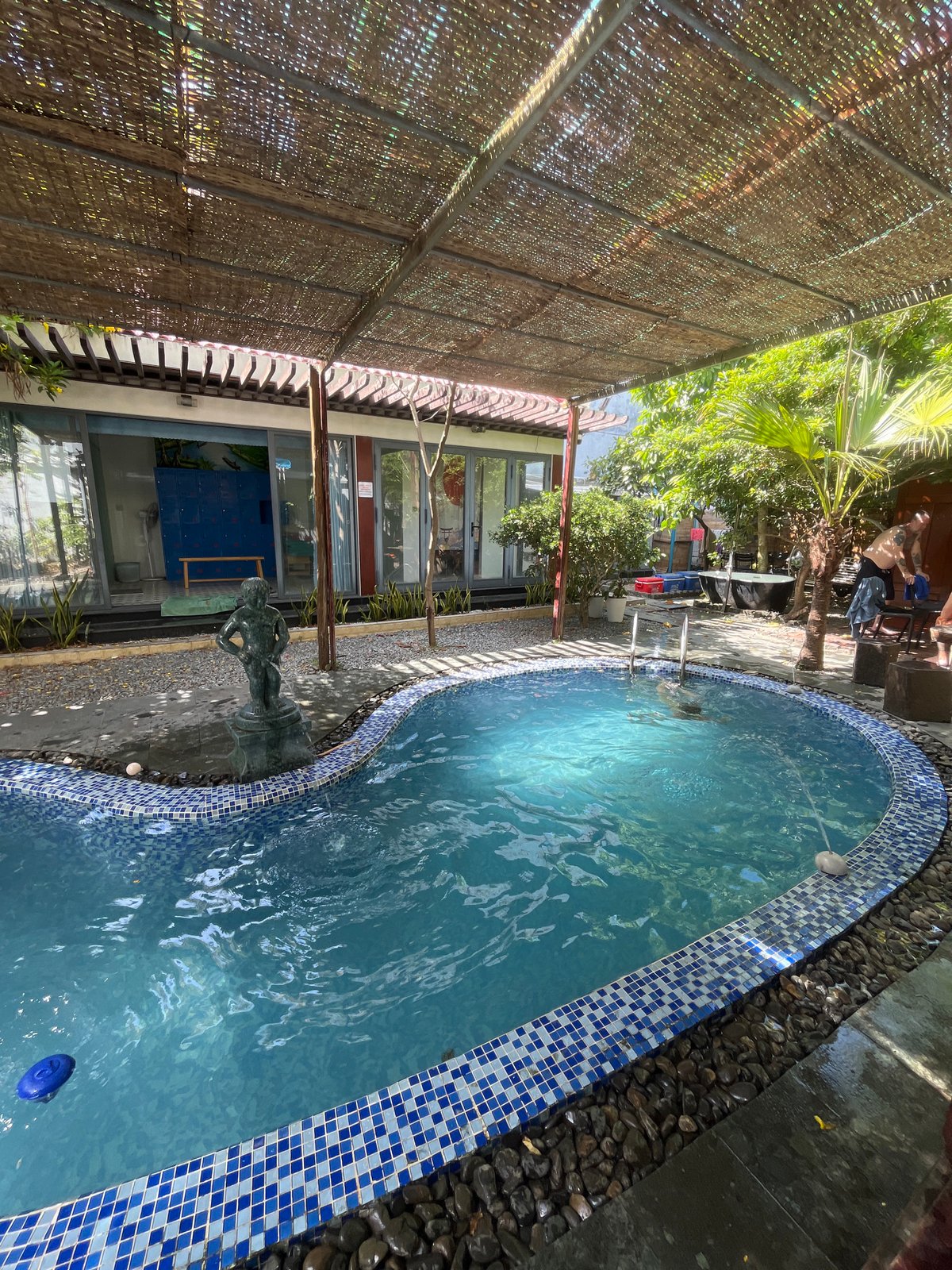 Ornamental pool and garden courtyard in Đà Nẵng