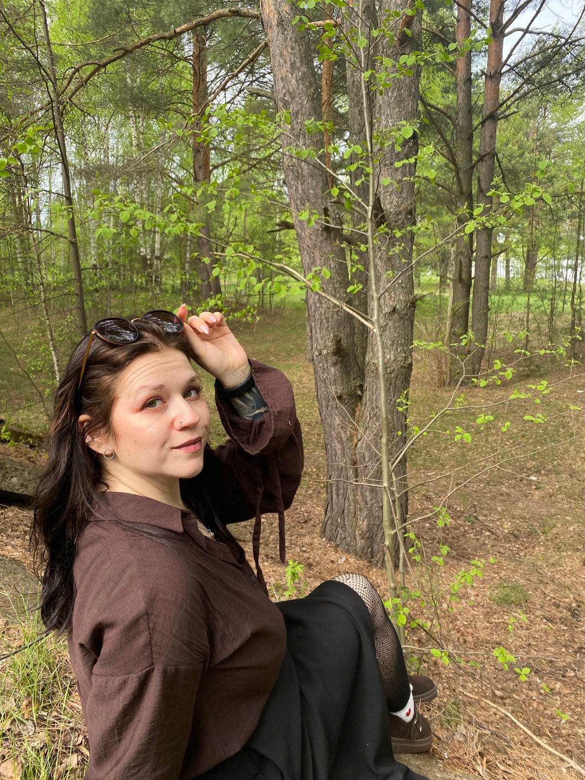 Woman photographed in outdoor session near Chaikovsky, Russia
