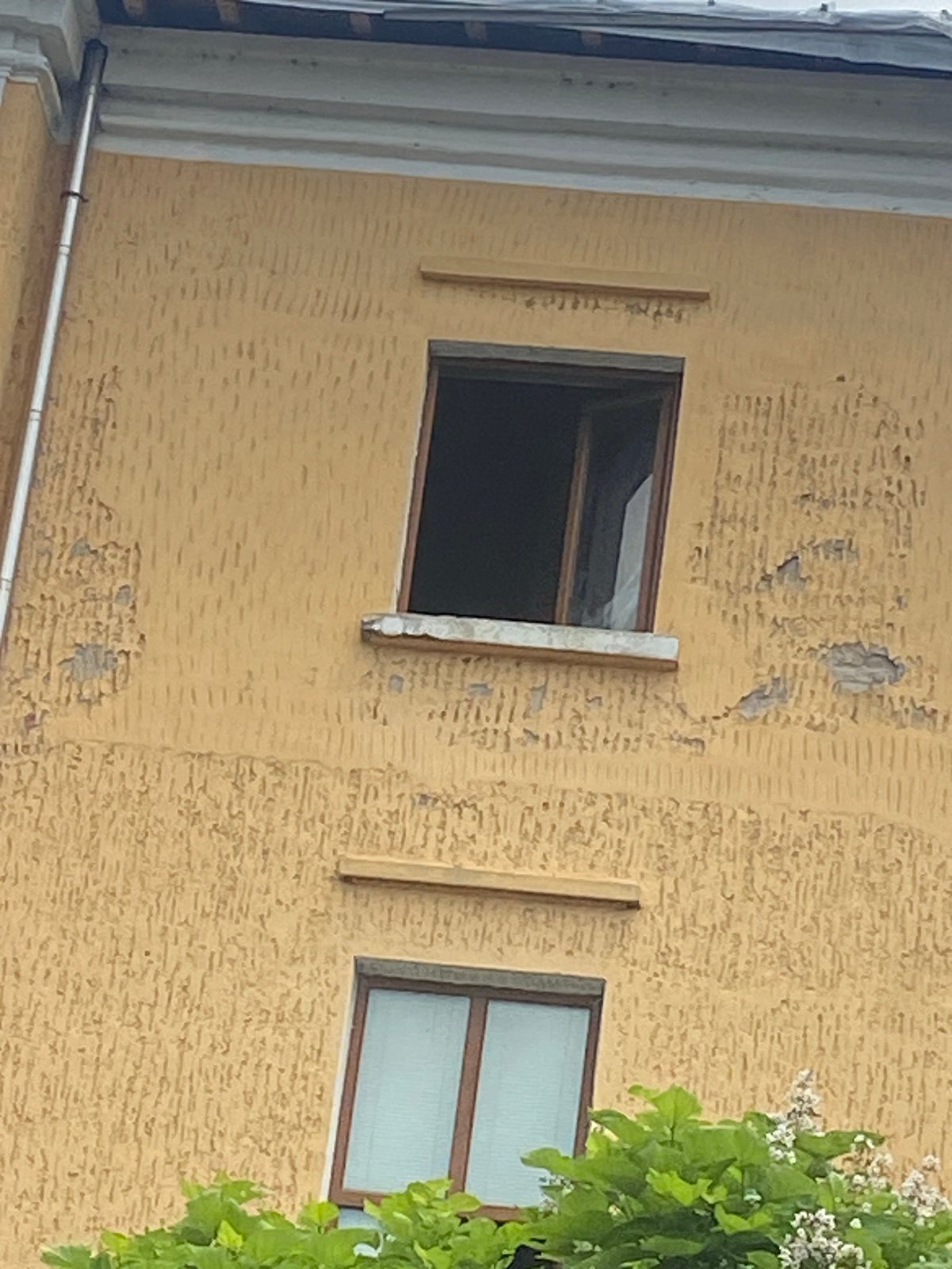 Morning in Tryavna: streets, sketching, and a woodworking studio