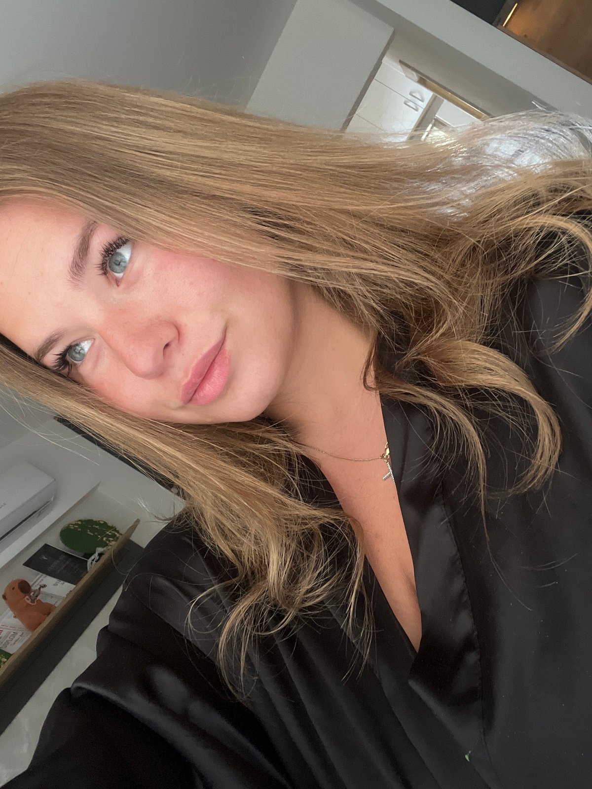 Woman shares morning breakfast moment on Budva balcony