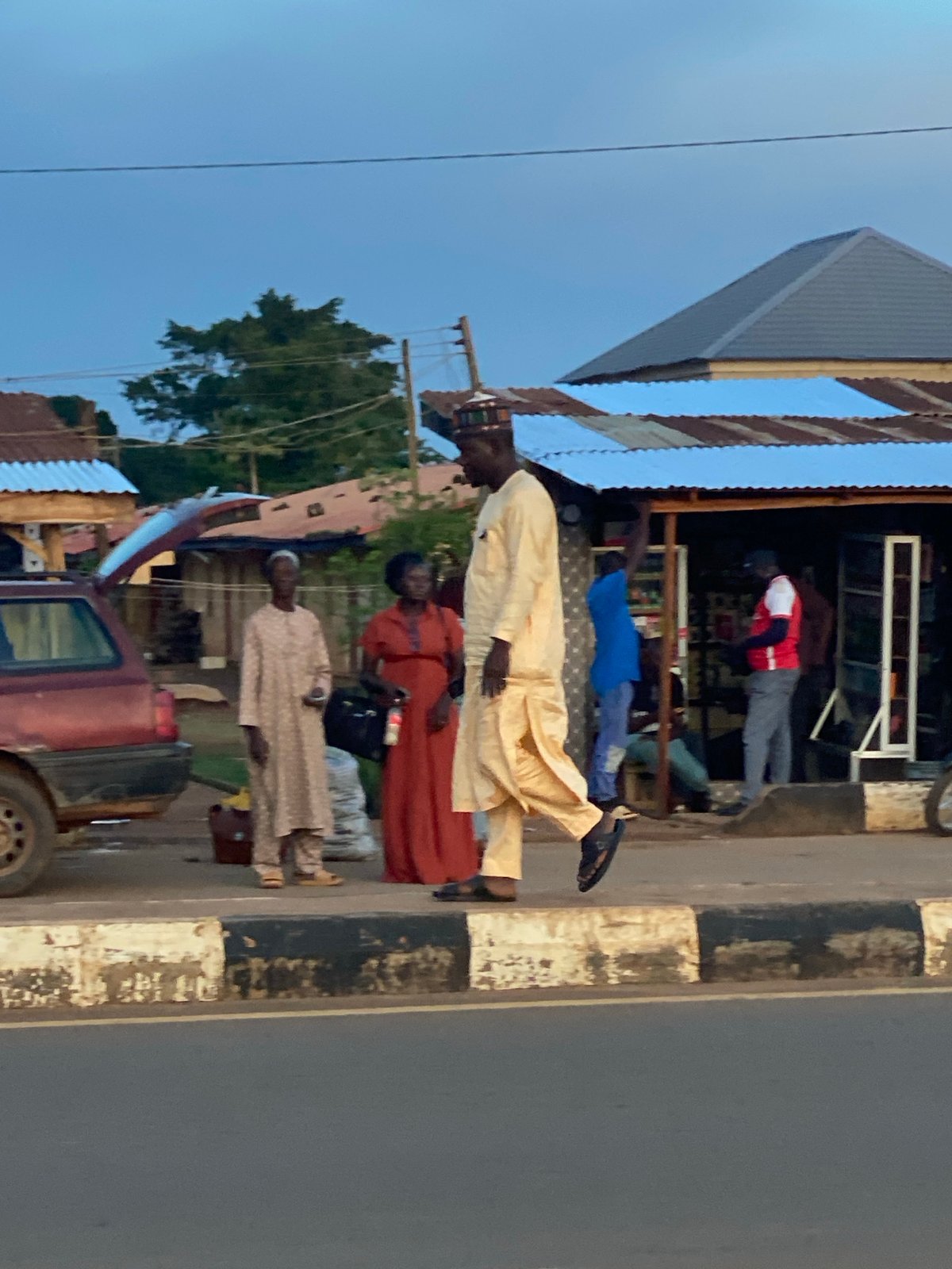 Afternoon street life documented in Kafanchan B, Nigeria