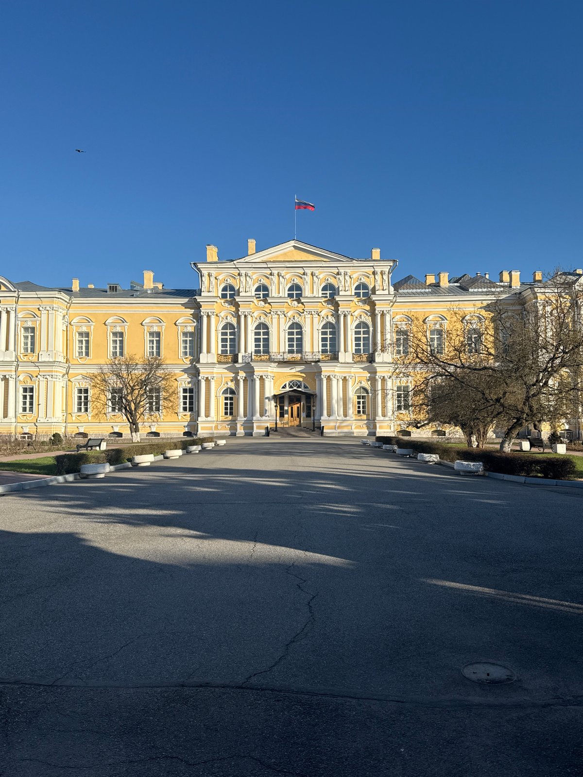 Tourist captures afternoon scenes of historic Saint Petersburg architecture