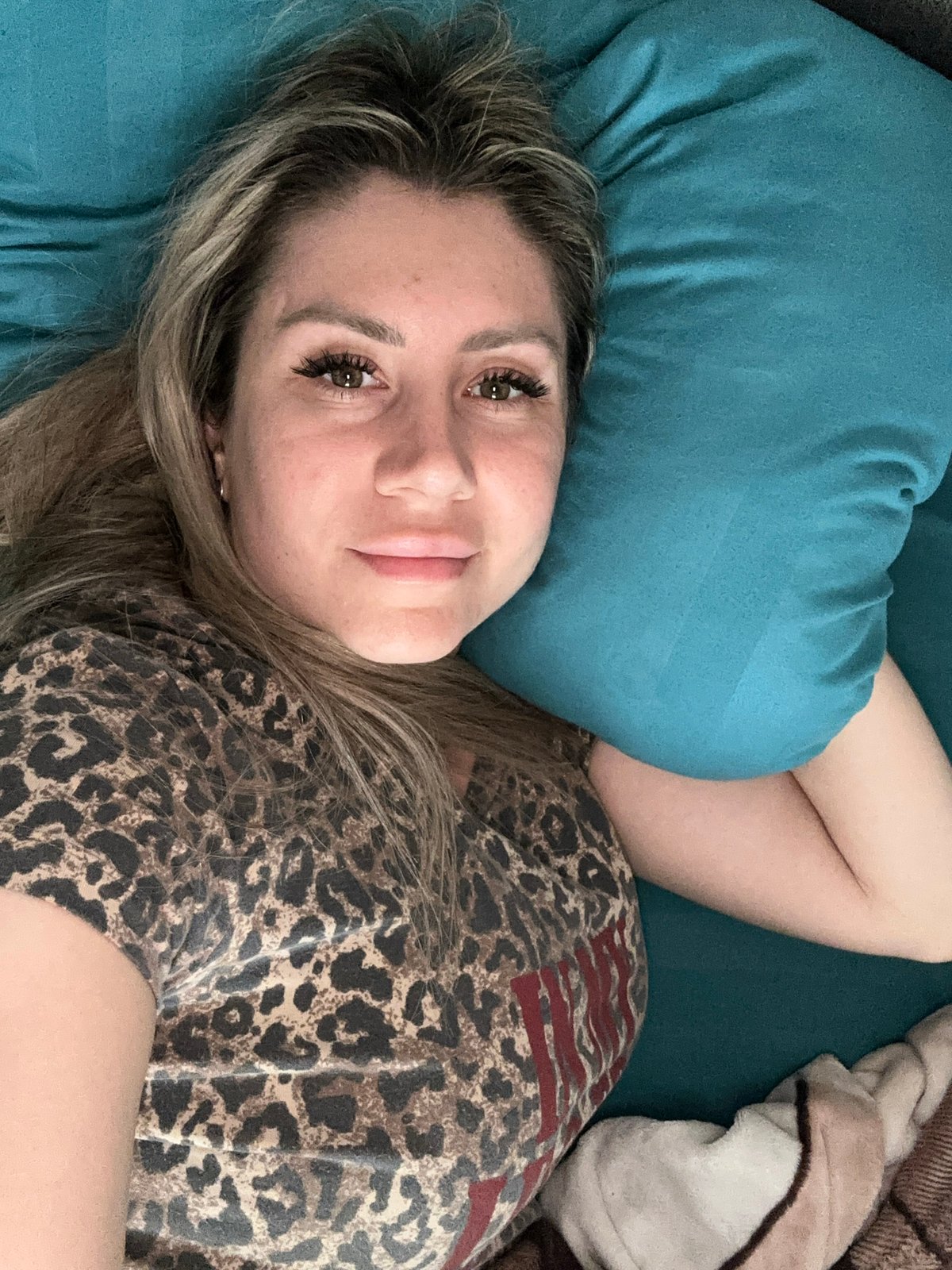 Lazy morning at home: turtle feeding, bath, and bed