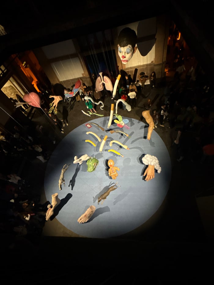 Late-night art exhibition draws crowds in Mexico City venue