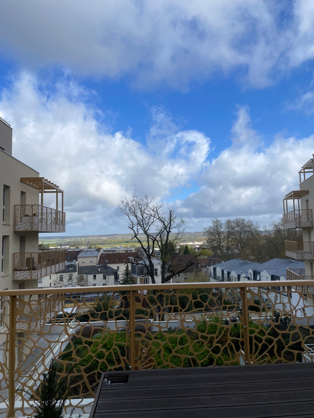 Morning balcony view captured in Saint-Cyr-l'École, France