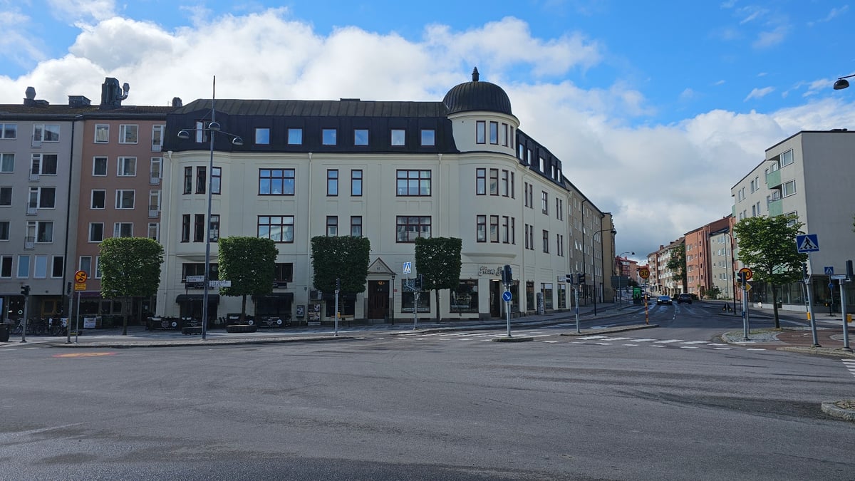Street-level snapshots of a quiet Linköping morning