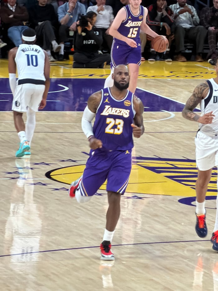 Lakers host Mavericks in regular season NBA game
