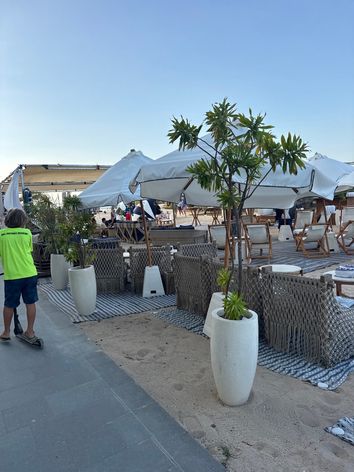 Lazy beach morning along the Kuta Selatan coastline