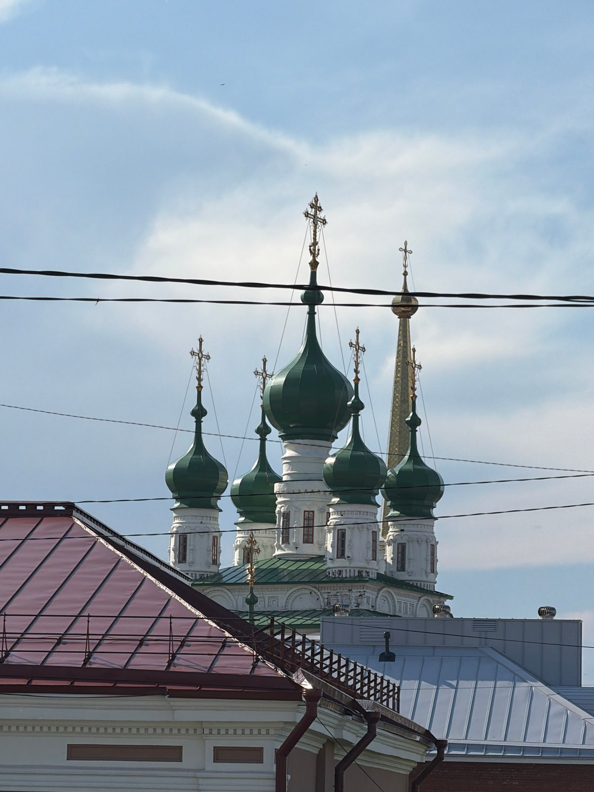 Witness documents cathedral views and street life in Solikamsk
