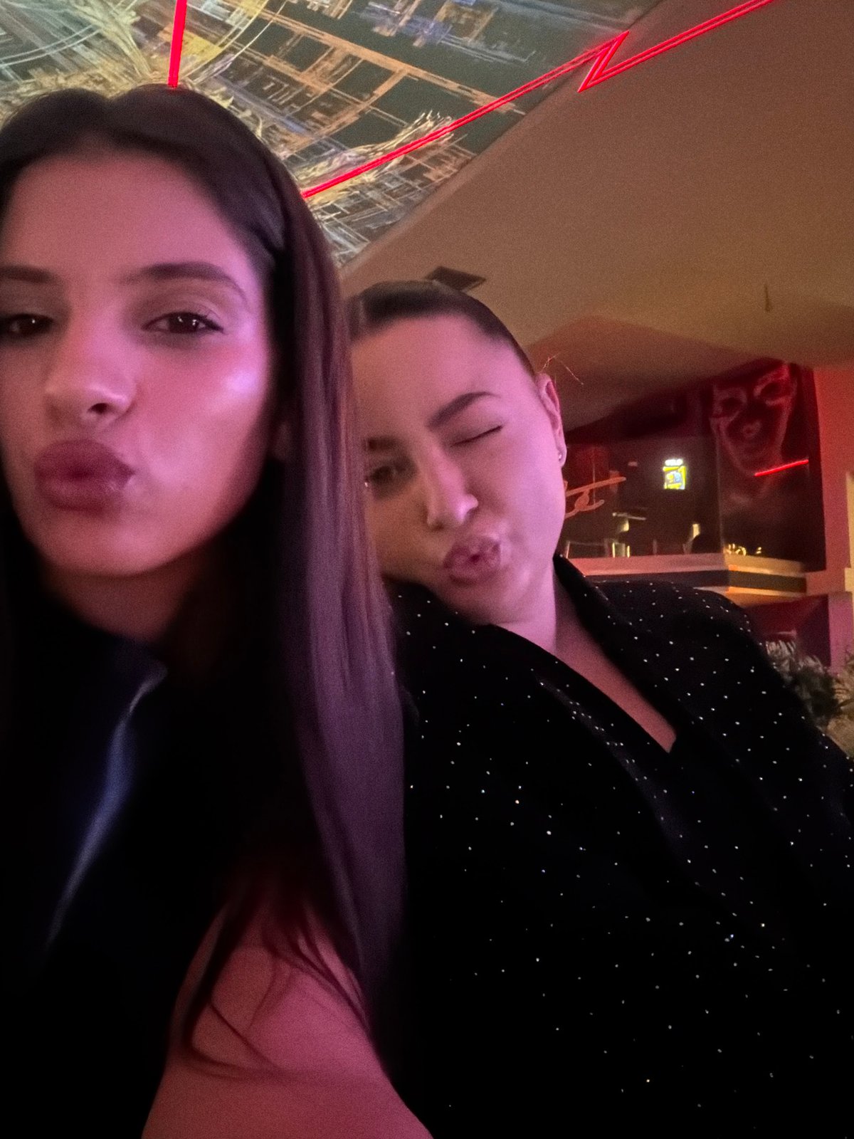 Casual photos captured in Sofia restaurant and selfie session