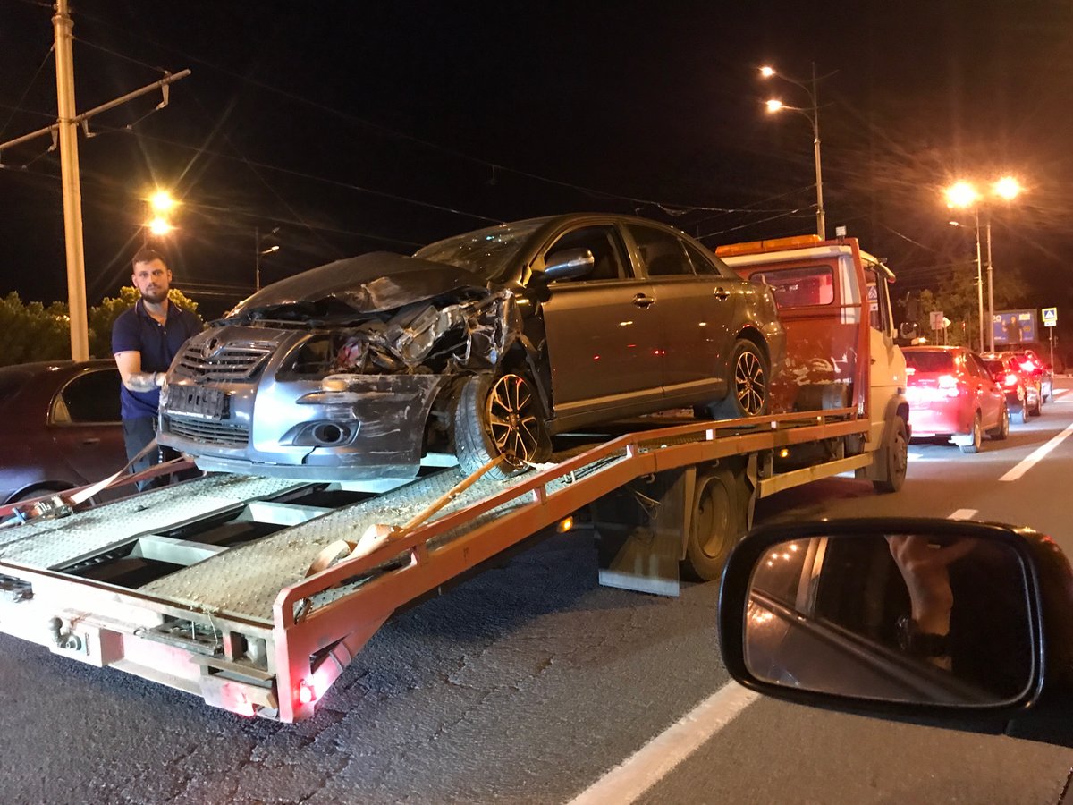 Vehicle incident and motorcyclists observed on city street