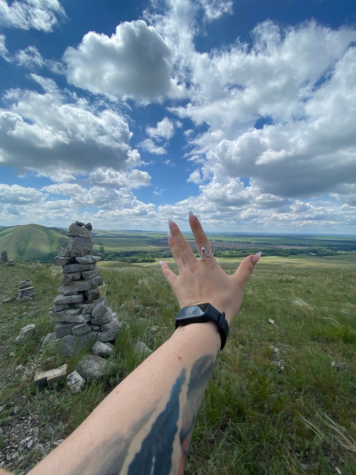Hikers document scenic mountain trek near Yuldybaevo, Russia