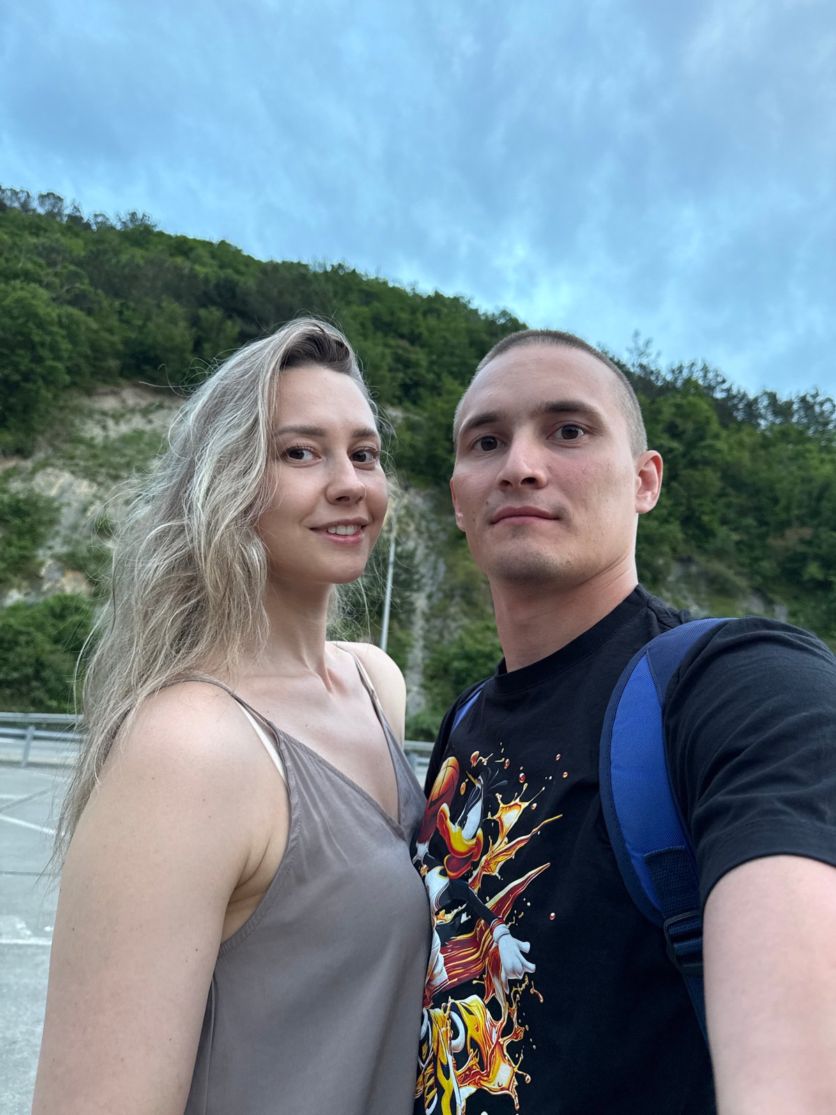 Couple captures scenic moments in coastal Nebug, Russia