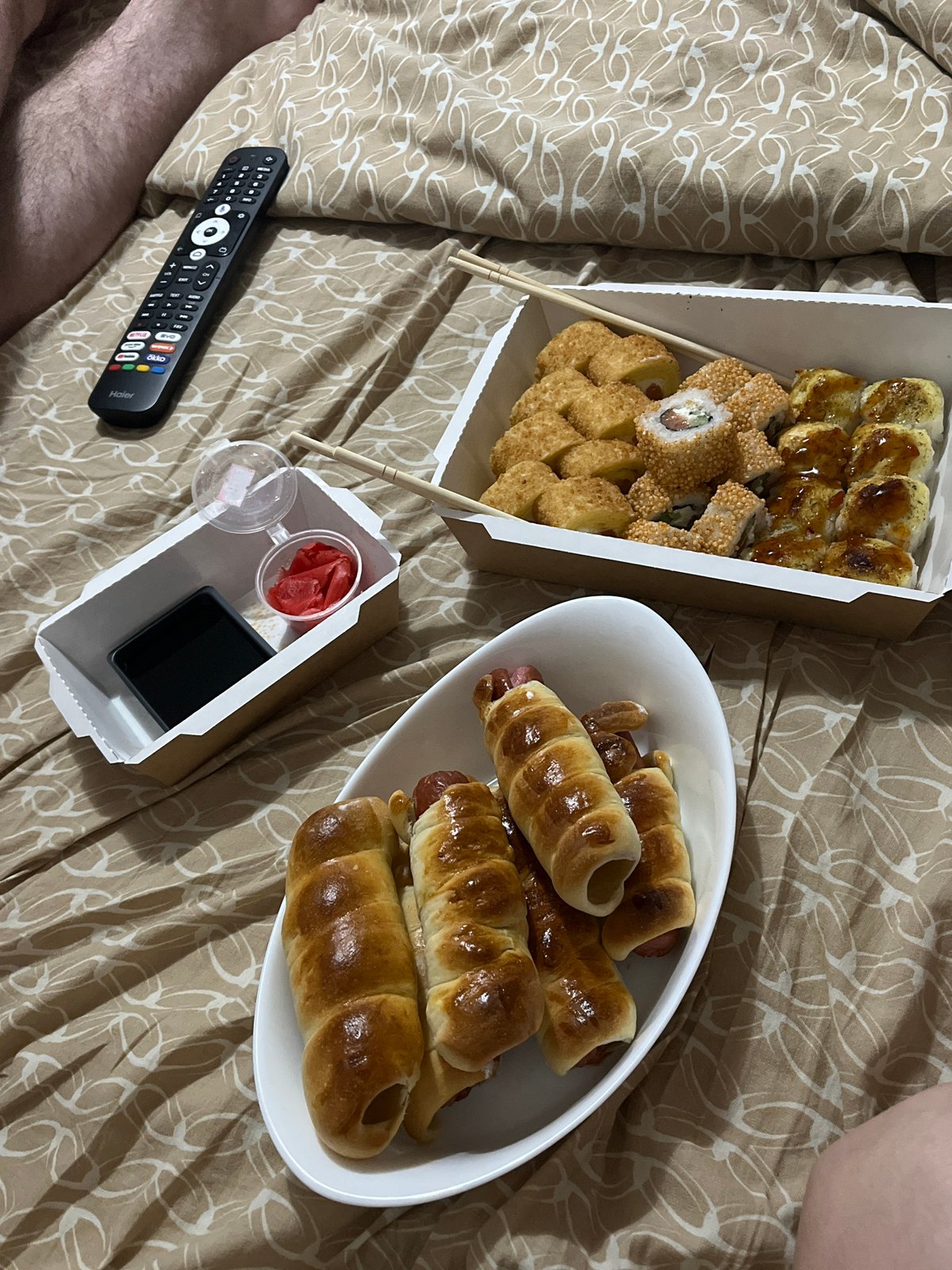 Relaxed evening with sushi and mobile gaming in Chaikovsky