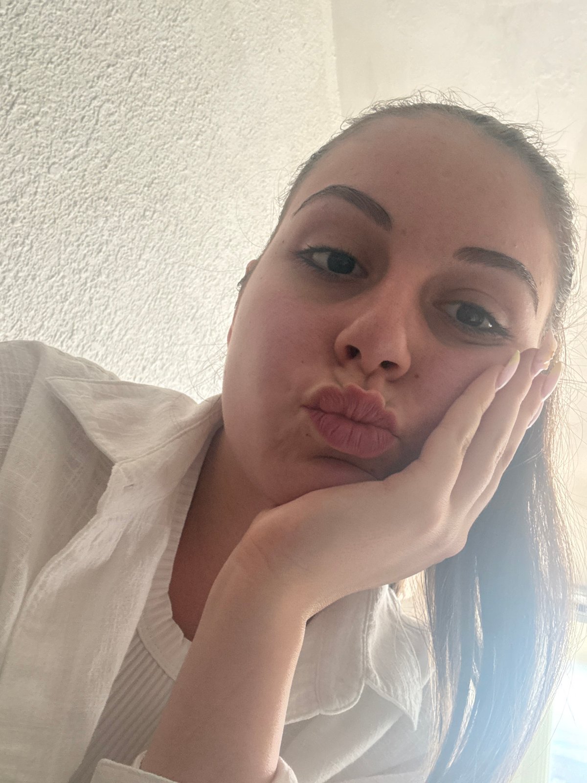 Woman documents Friday morning routine in Burgas, Bulgaria