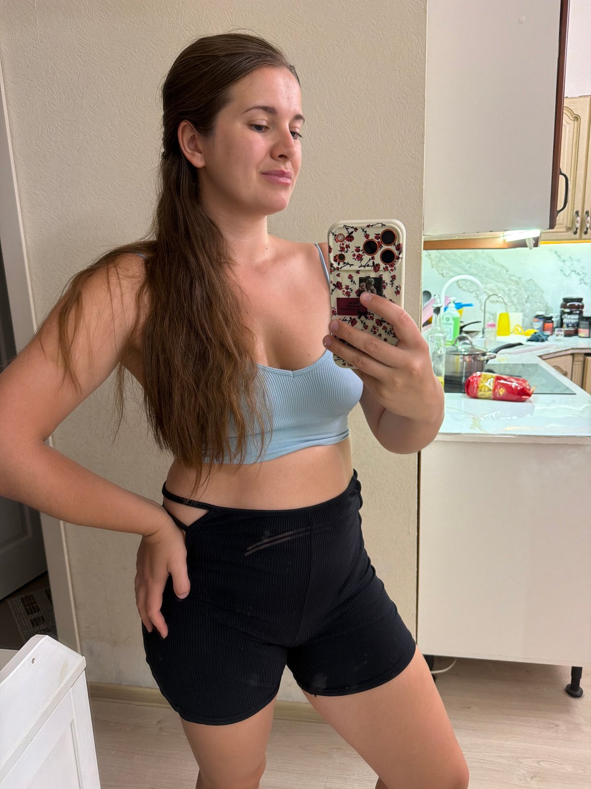 Woman documents daily life through selfies in Sochi home