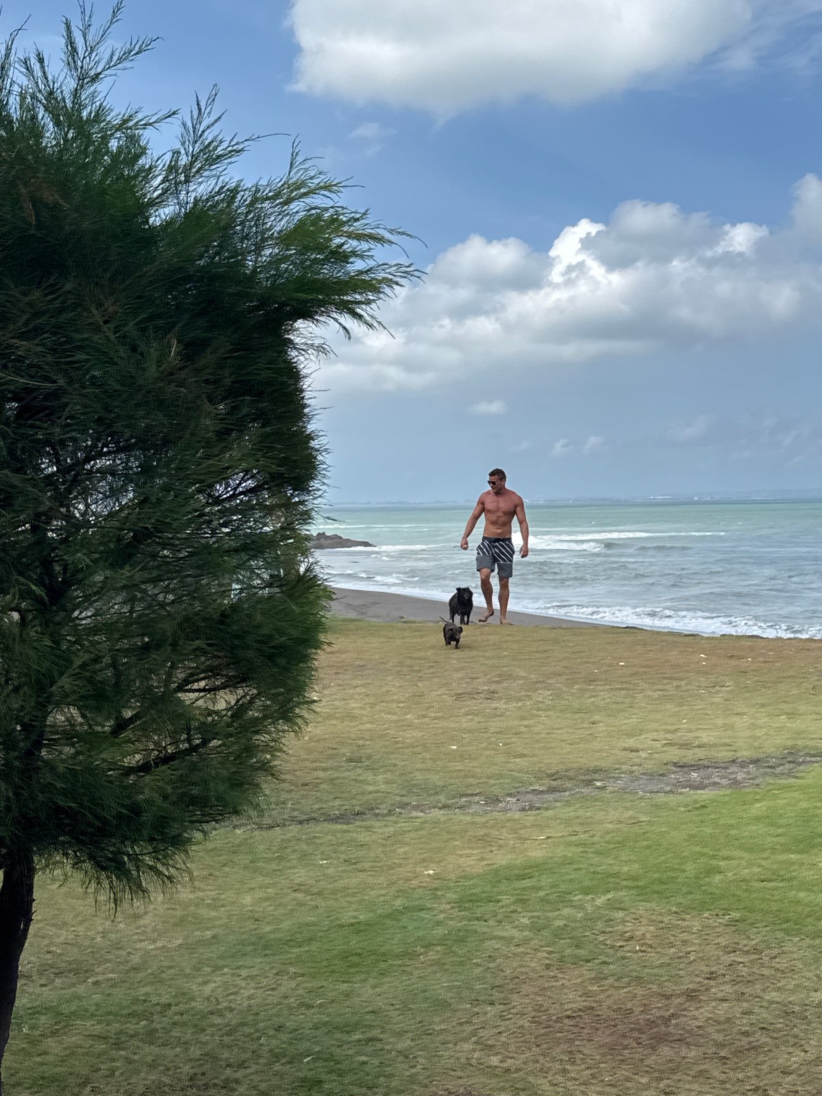 Morning leisure activities observed across Mengwi, Indonesia tourist areas