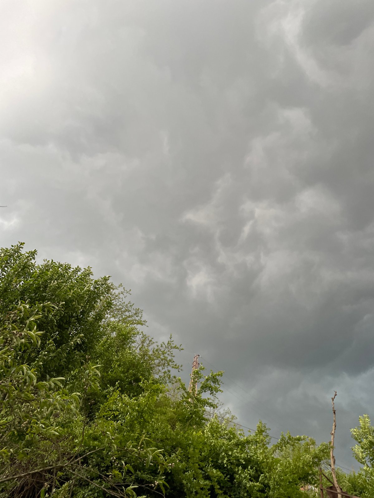 Thunderstorm brings heavy rain to Bulgarian mountain town
