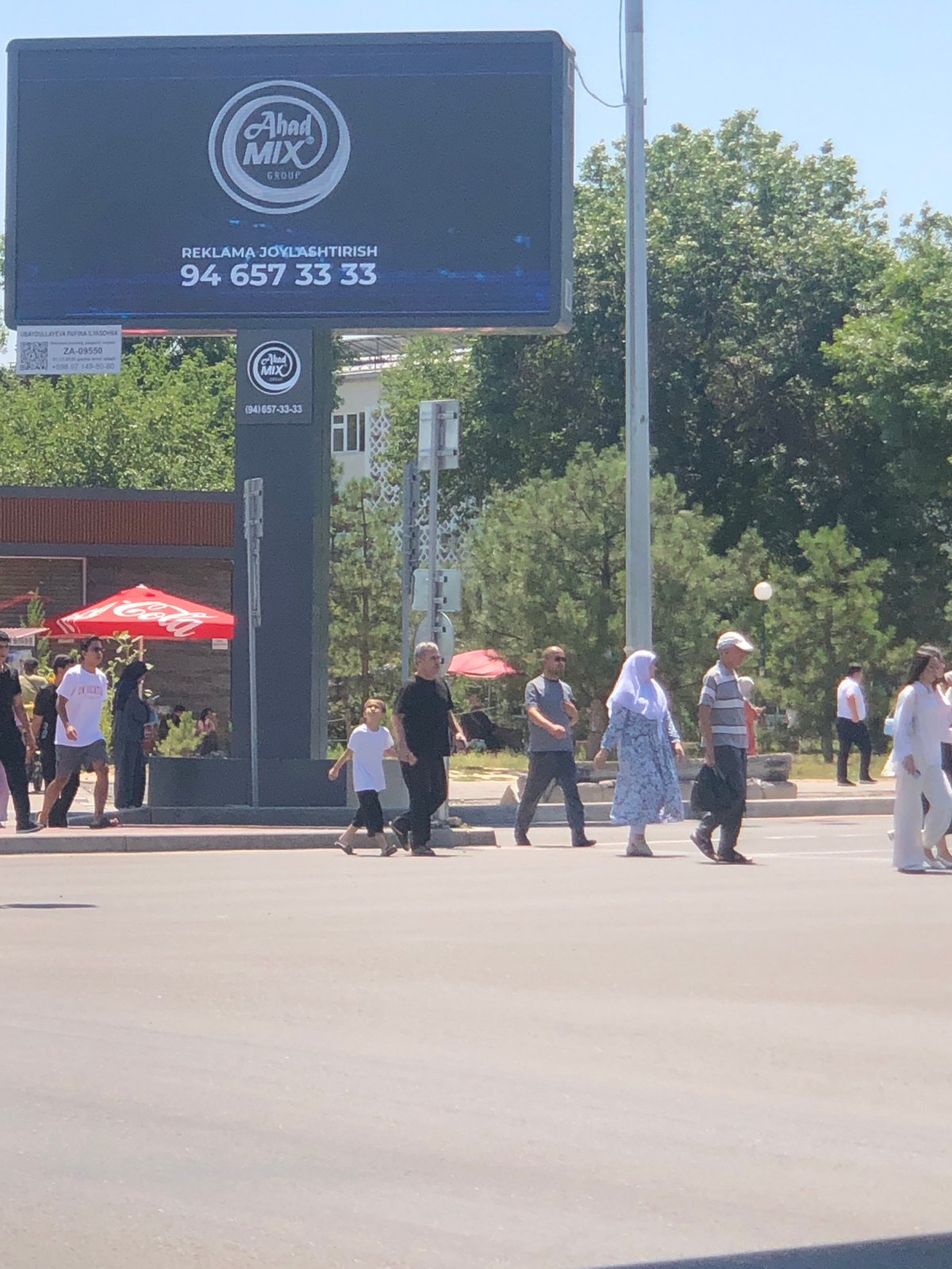 Morning street life across central Tashkent, Uzbekistan