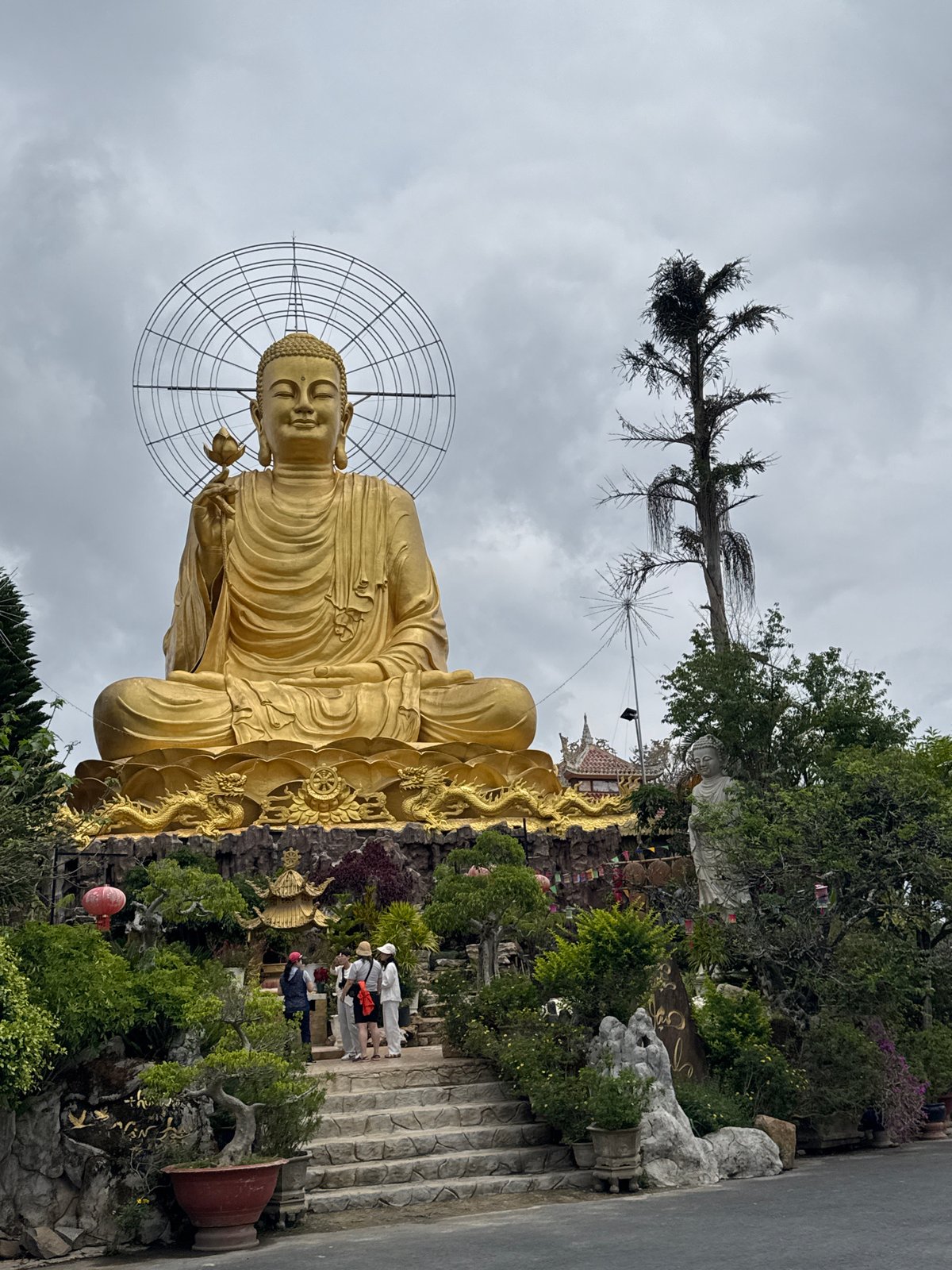 Visitor documents Buddhist temple complex in Đà Lạt, Vietnam