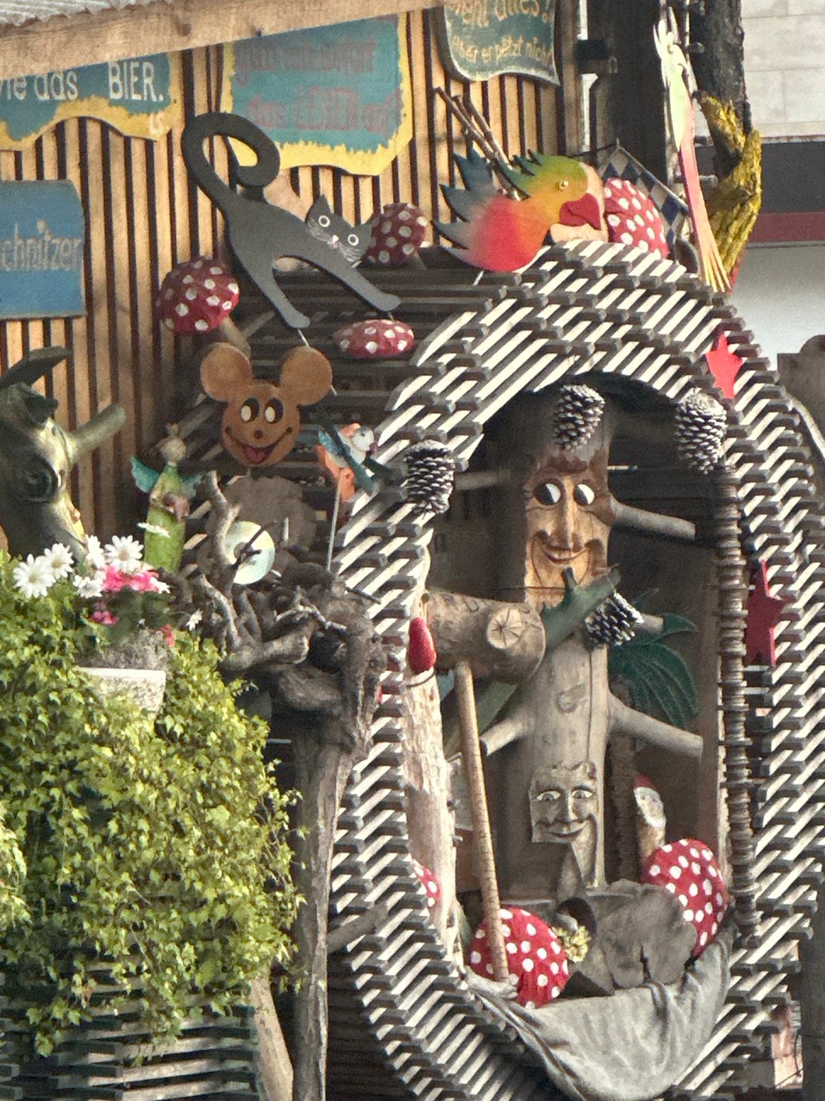 Eclectic garden and folk art on display in Günzburg