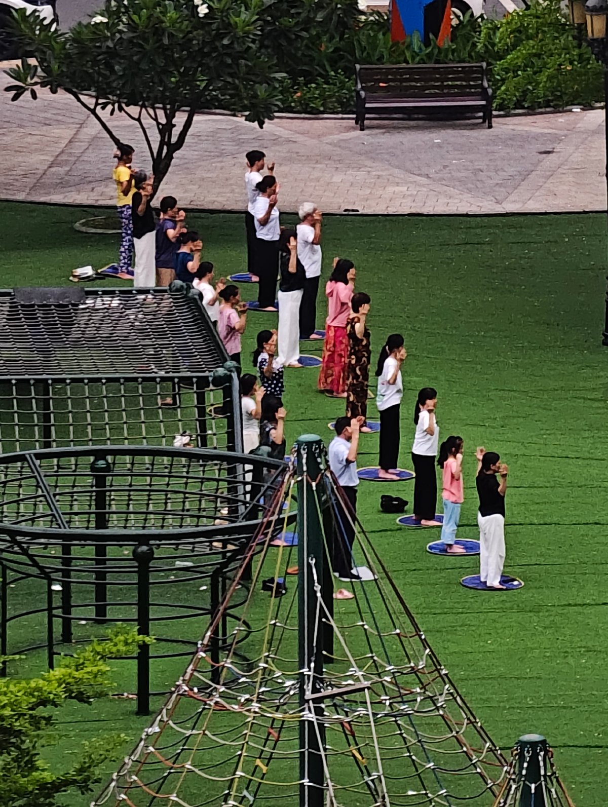 Group exercise session draws 25 participants in Hanoi public space