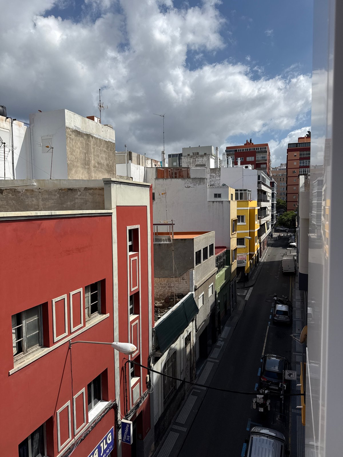 Private moments captured in Las Palmas residential setting