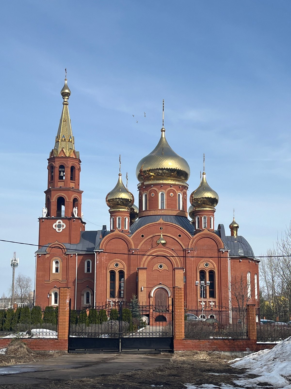 Morning documentation of church and residential architecture in Chaikovsky