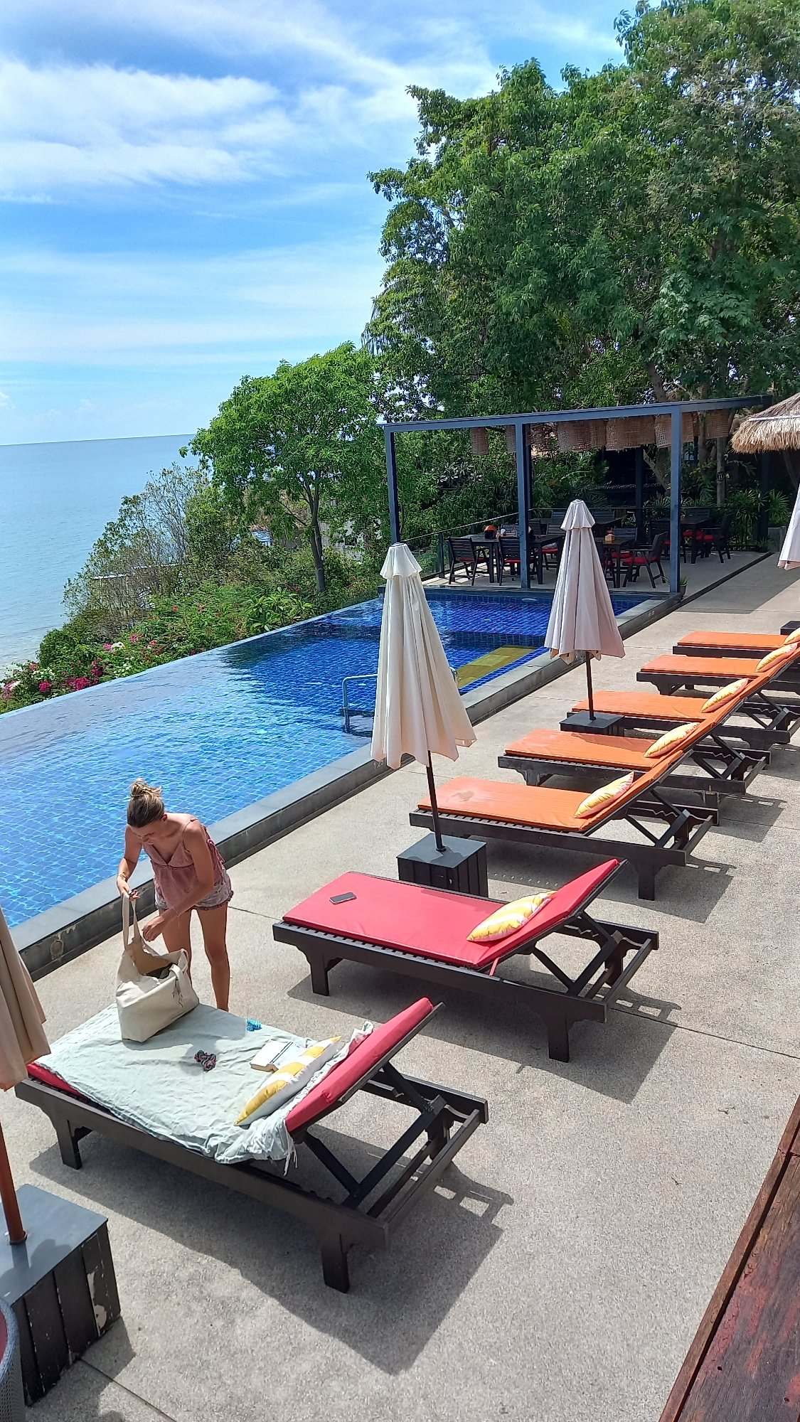 Morning pool and cafe exploration around Koh Phangan
