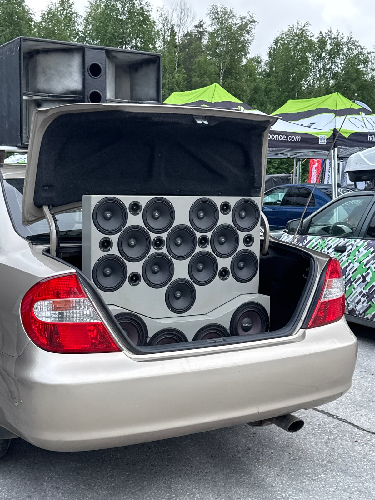Car audio enthusiasts showcase modified vehicles in Perm gathering