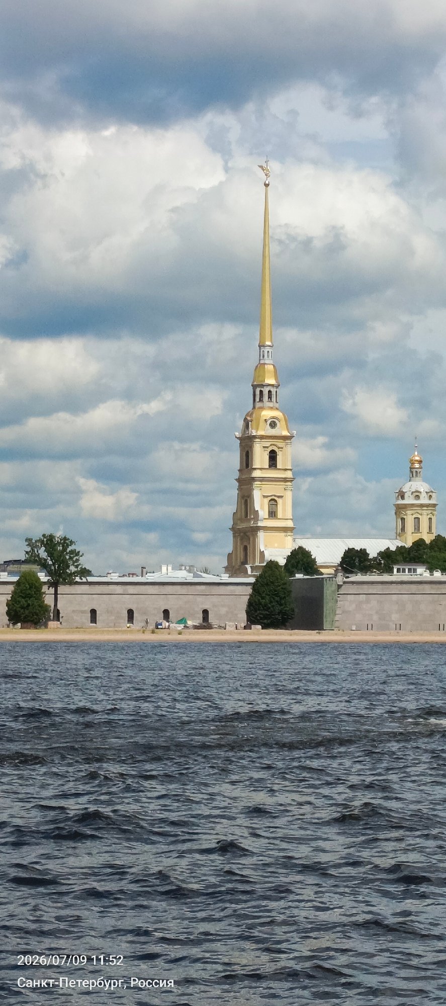 Boat tour and museum visit across central Saint Petersburg