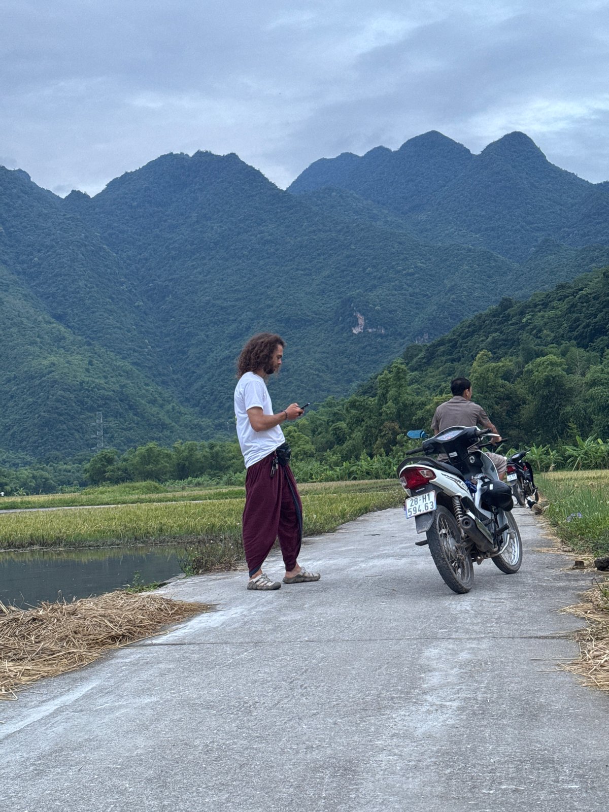 Rural life documented in Chiềng Châu rice farming community