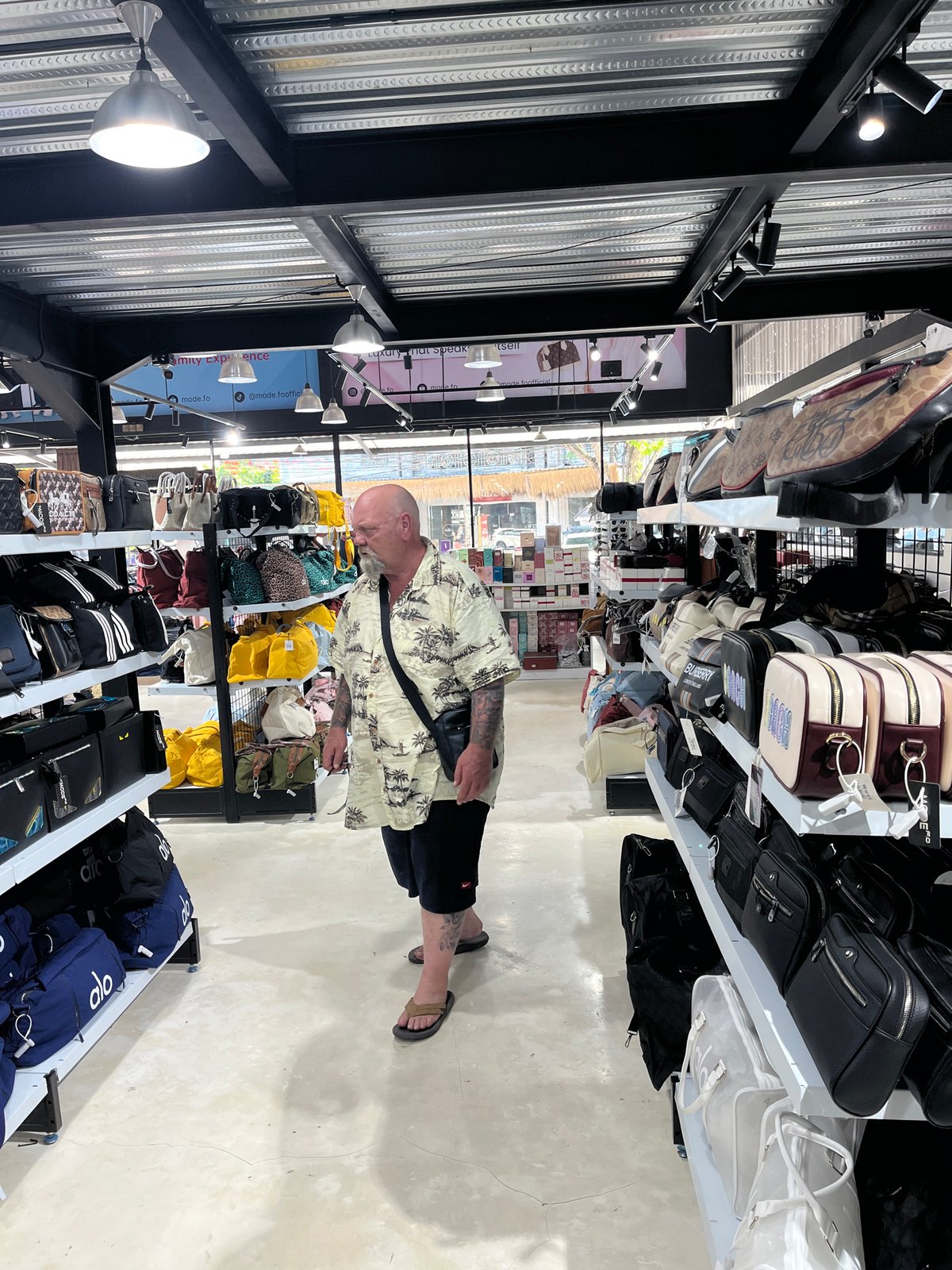 Morning shopping activity documented at North Kuta market complex