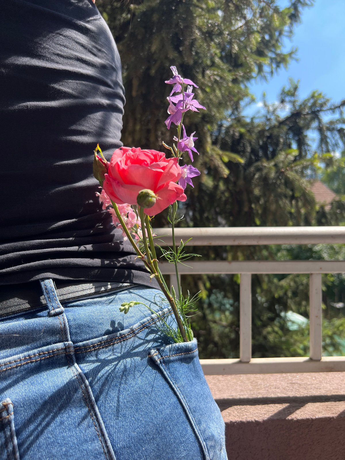 Flowers in a waistband, cheesy sandwiches — a Sofia afternoon