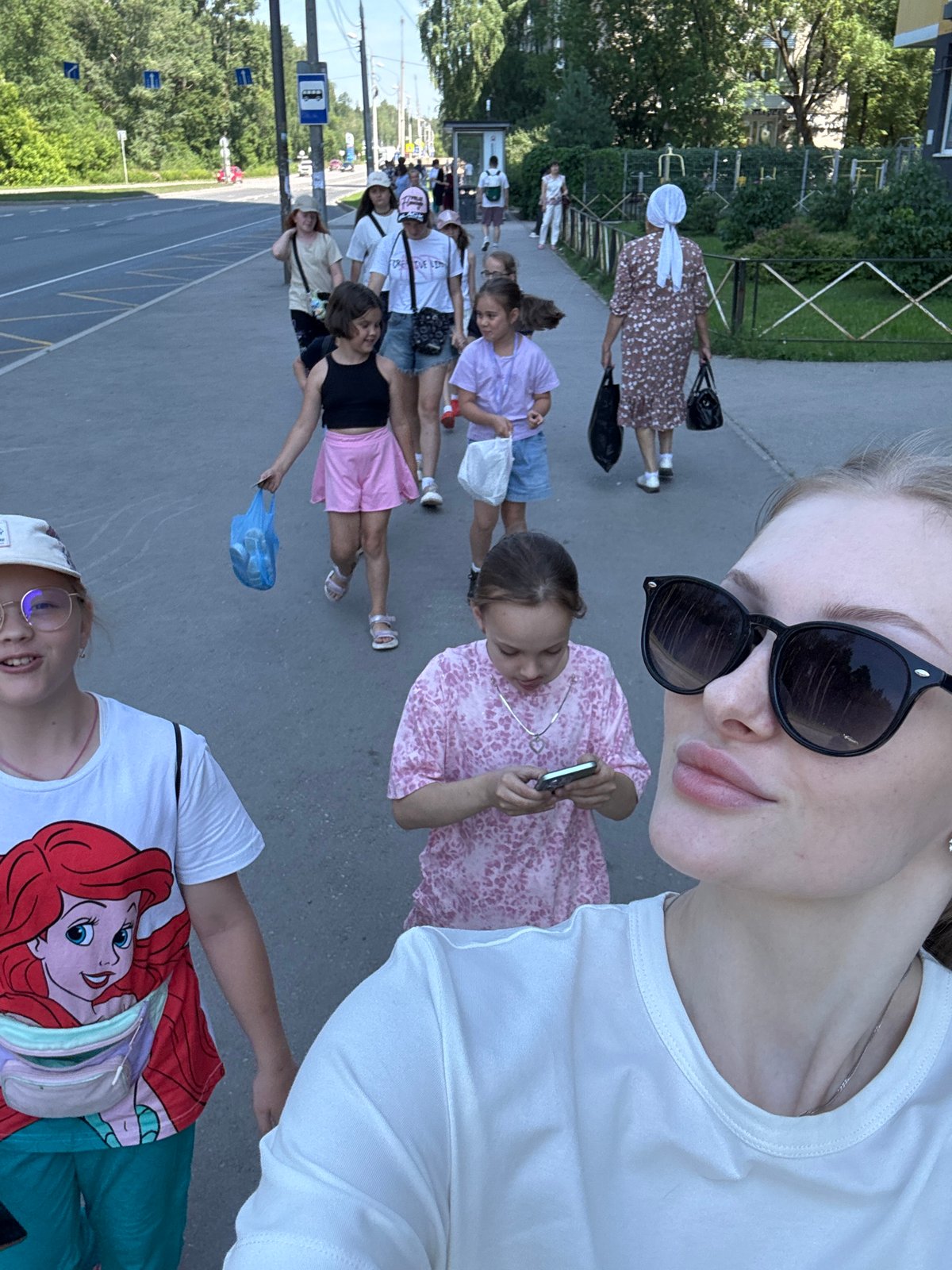 Art class and street life on a summer morning in Perm