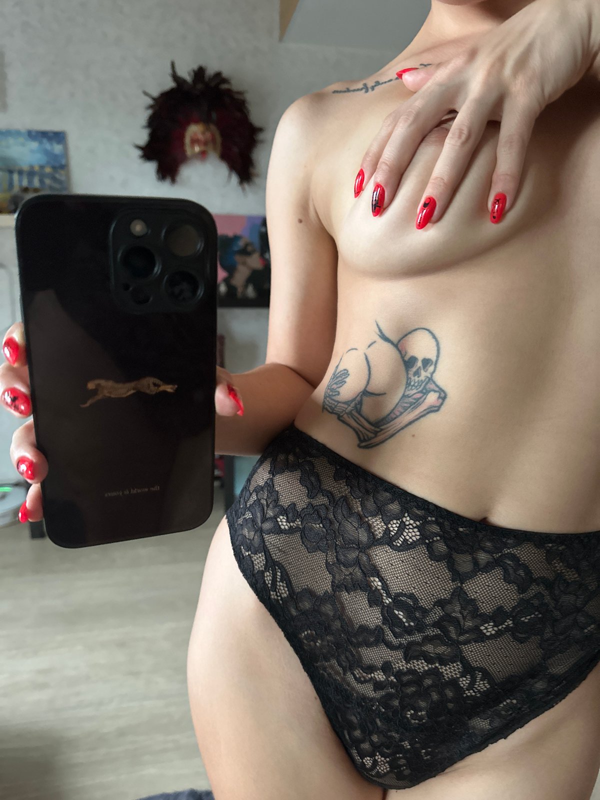 Selfie session in a decorated Vladimir apartment, June 2026.